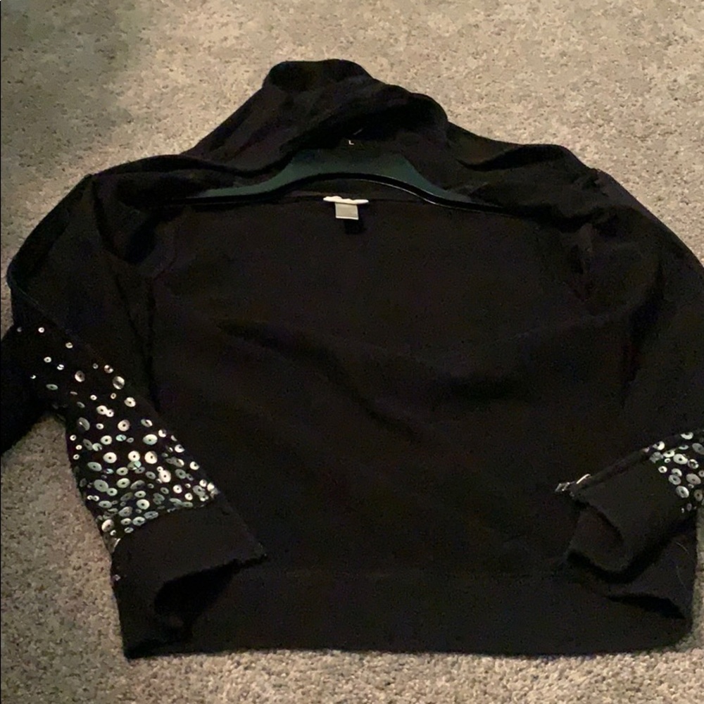 Zip up - Picture 3 of 4